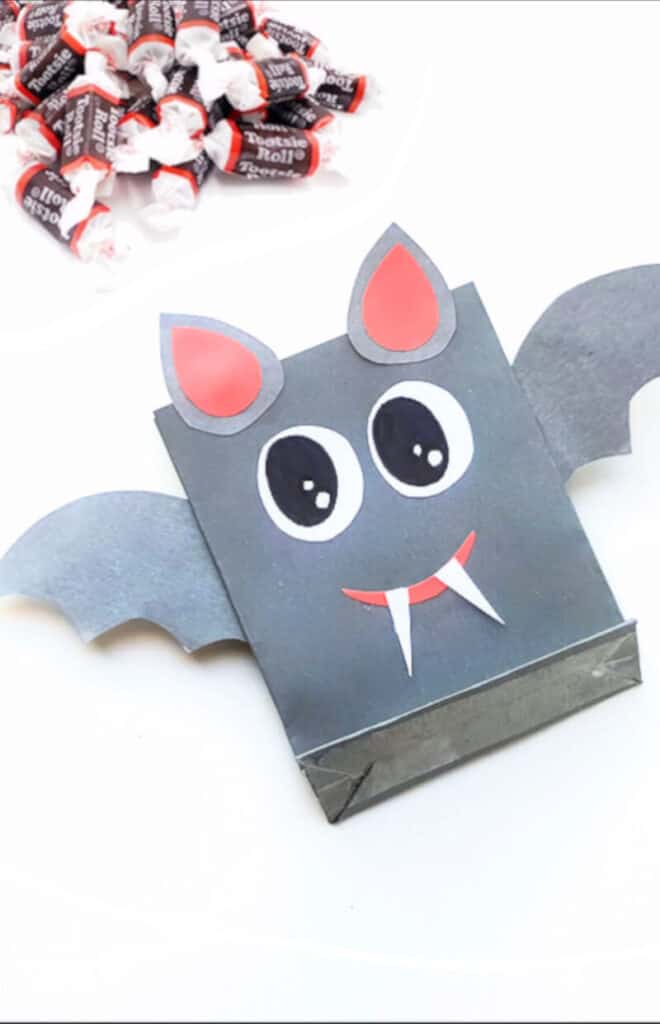 cute papercraft bat Halloween treat bag