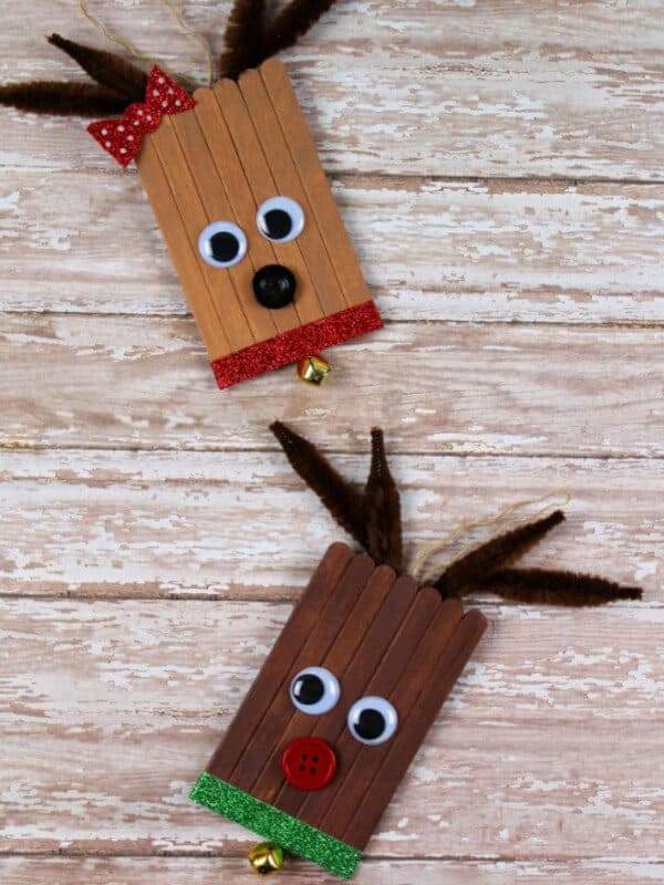 nopin="nopin" Christmas reindeer ornaments craft made with popsicle sticks